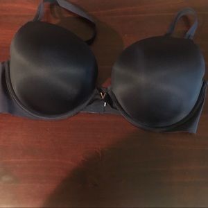 Navy 38D Victoria’s Secret bra